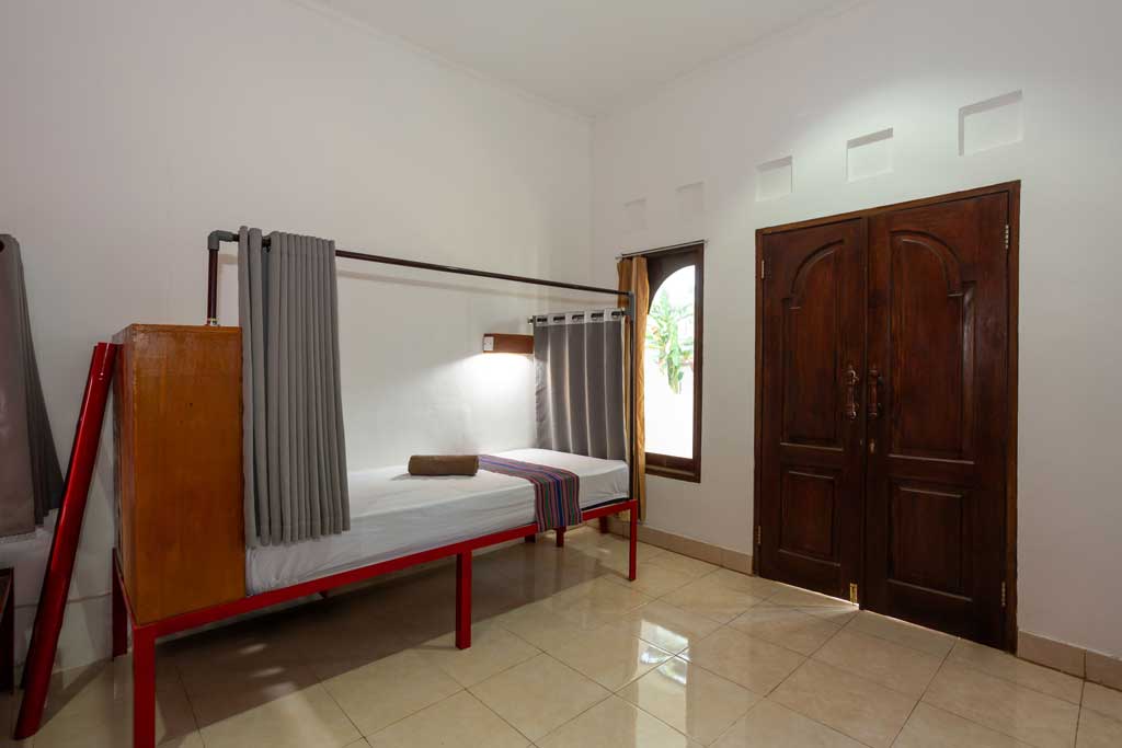 Ladies Dorm